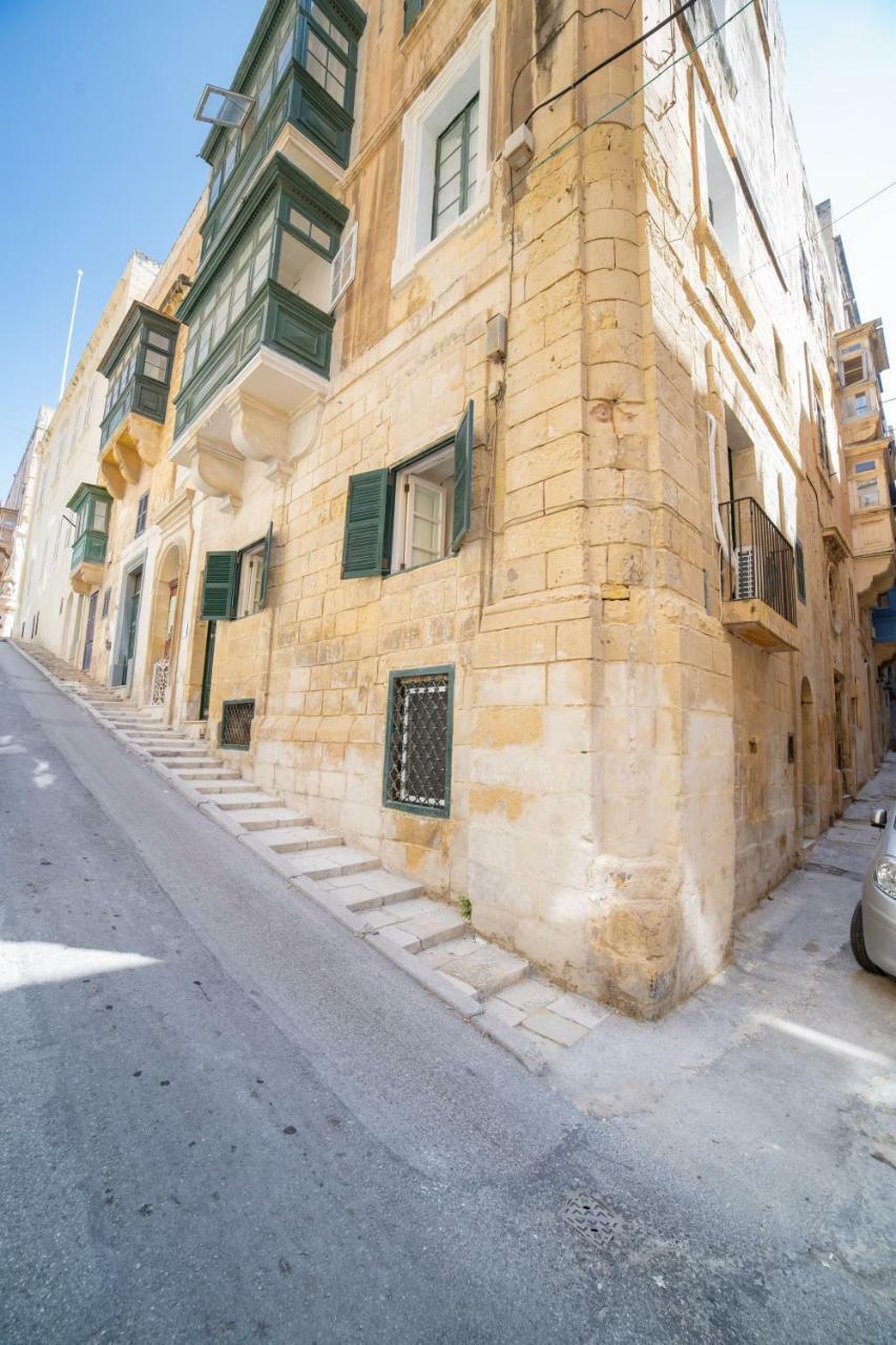 Carmelita Valletta Exterior photo